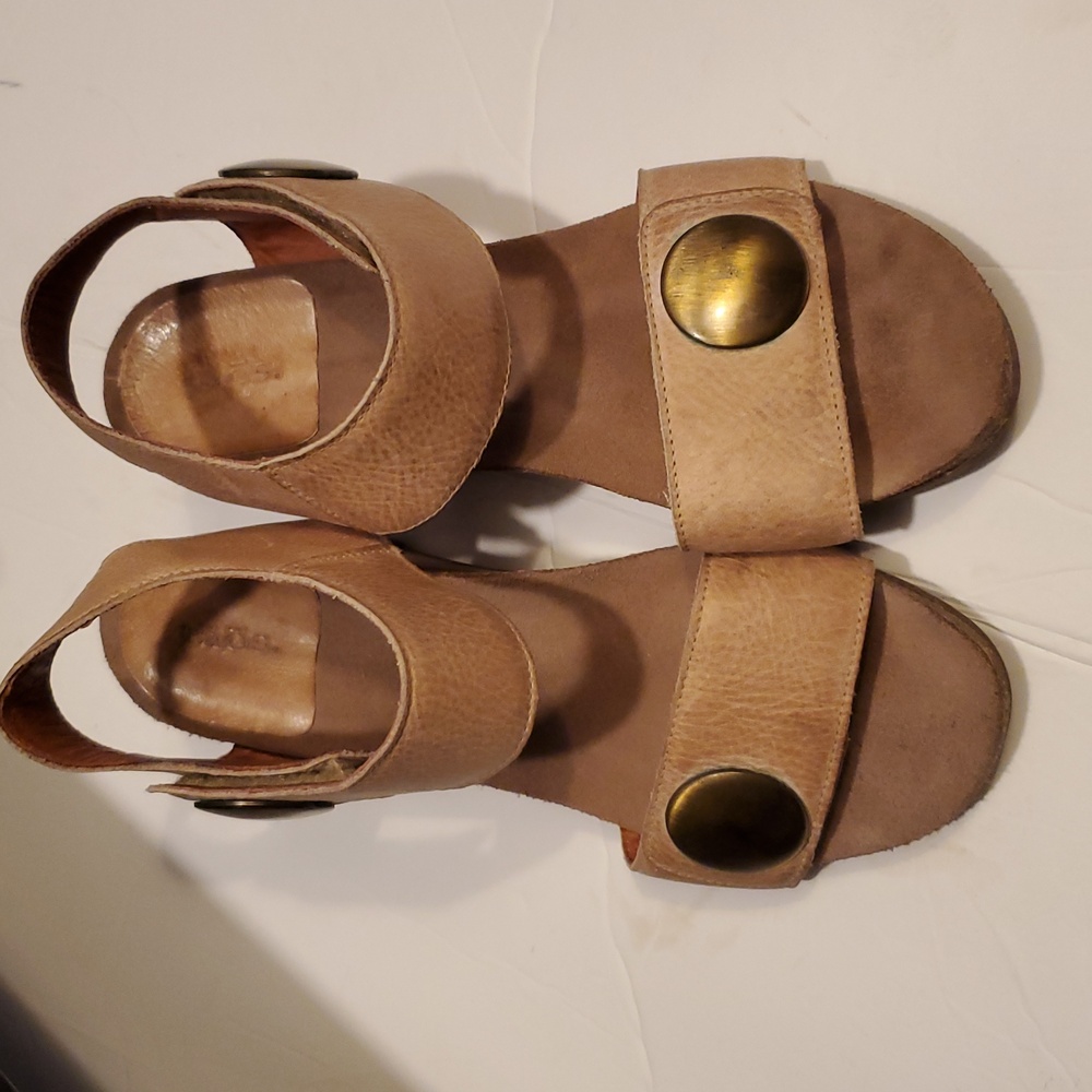Taos Tan Carousel 3 Wedge Sandals Size 5/5.5 - Picture 2 of 10
